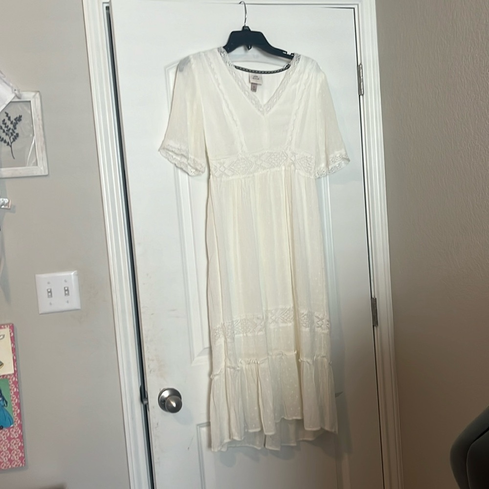 Cute white dress for women.